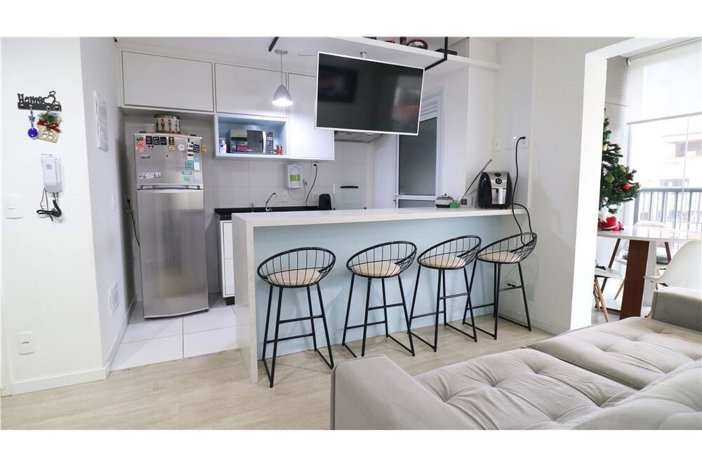 Apartamento à venda com 2 quartos, 62m² - Foto 1