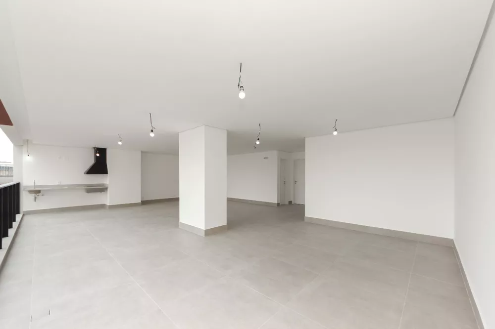 Apartamento à venda com 3 quartos, 208m² - Foto 1