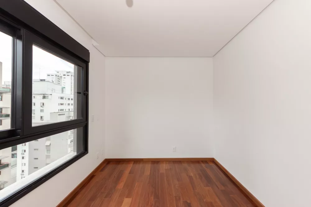 Apartamento à venda com 3 quartos, 208m² - Foto 13