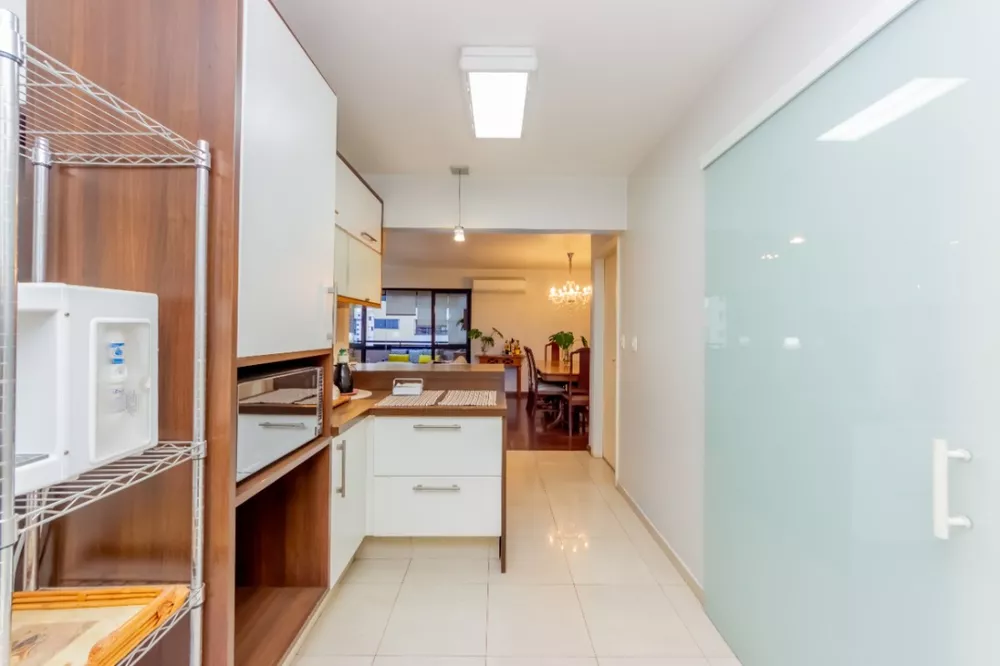 Apartamento à venda com 3 quartos, 123m² - Foto 12