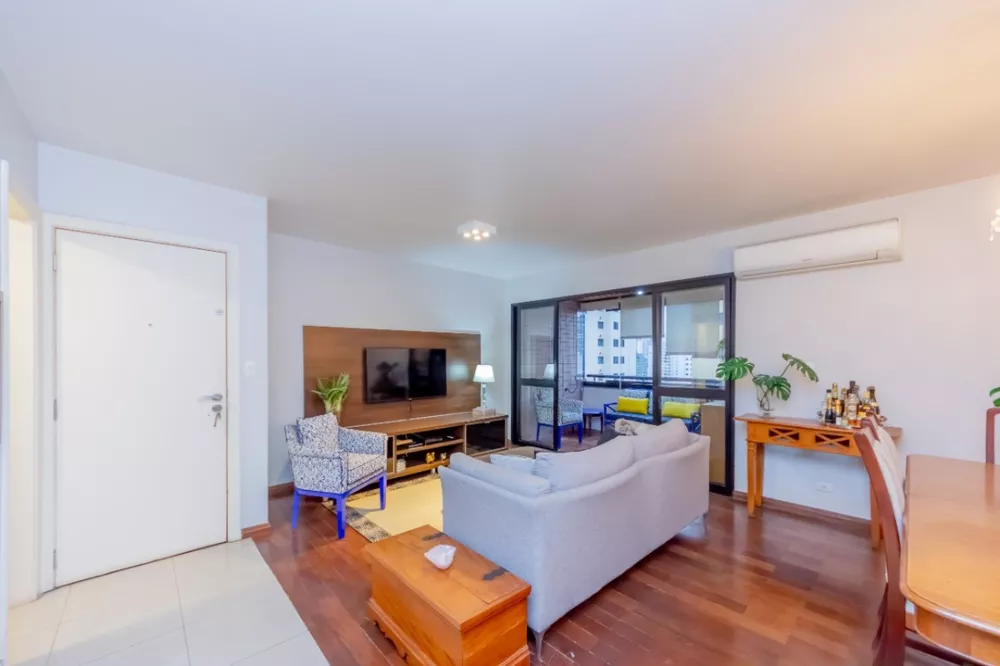 Apartamento à venda com 3 quartos, 123m² - Foto 1