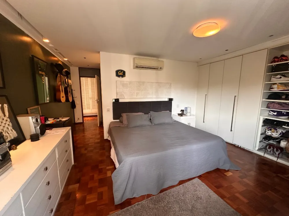 Apartamento, 3 quartos, 241 m² - Foto 1