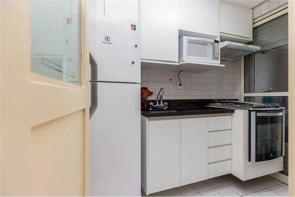 Apartamento à venda com 1 quarto, 45m² - Foto 9