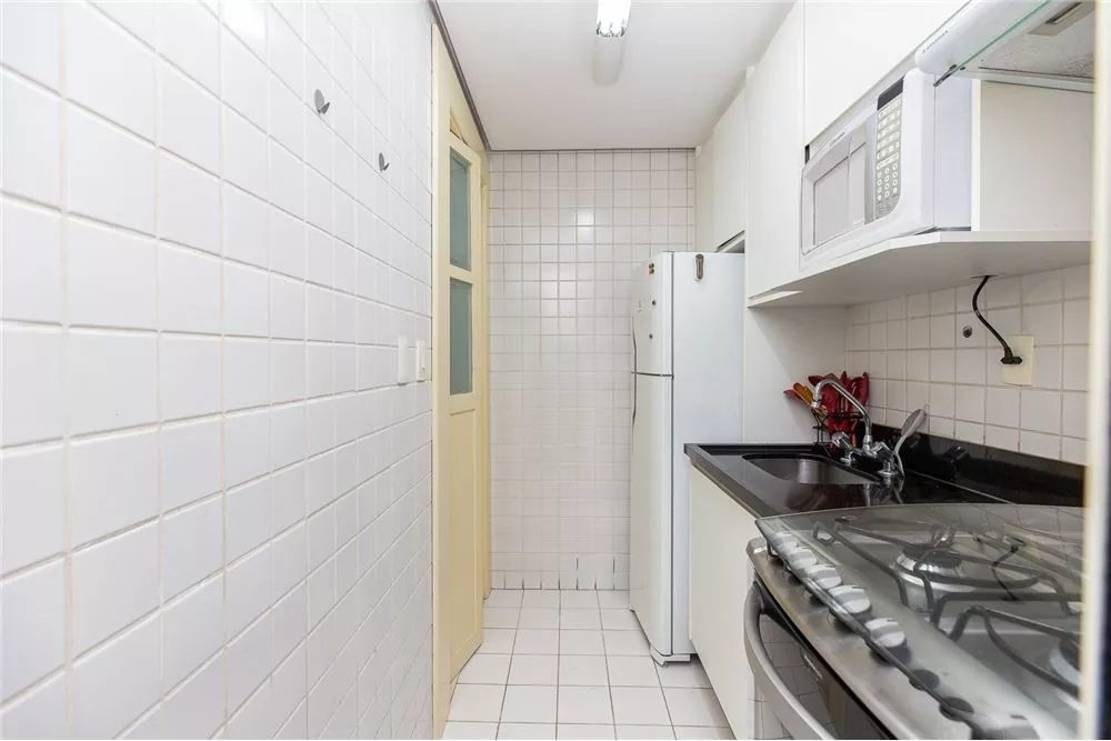 Apartamento à venda com 1 quarto, 45m² - Foto 8