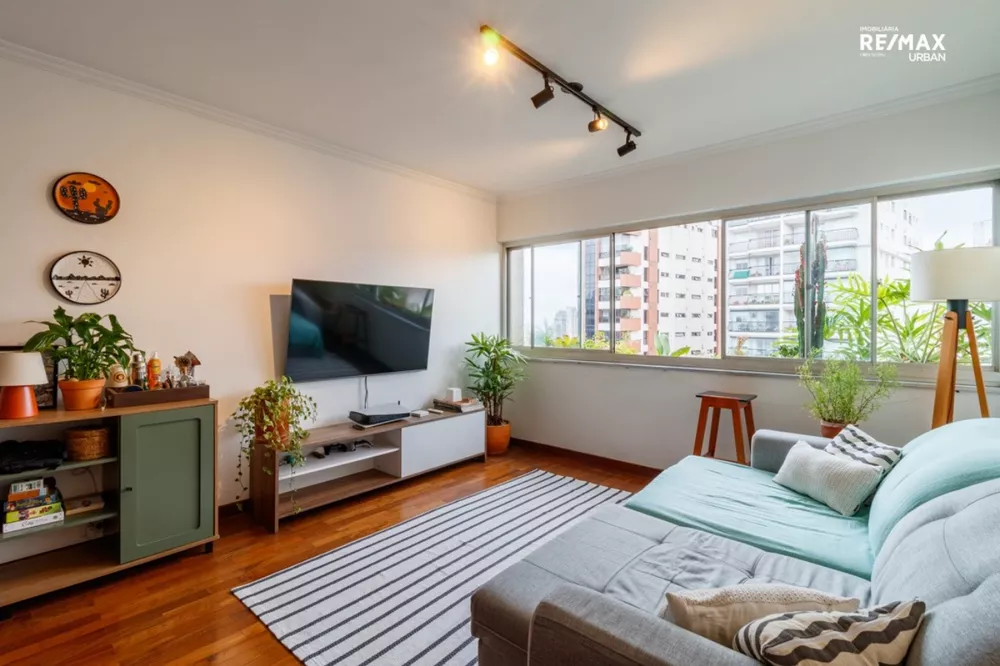 Apartamento à venda com 2 quartos, 100m² - Foto 2