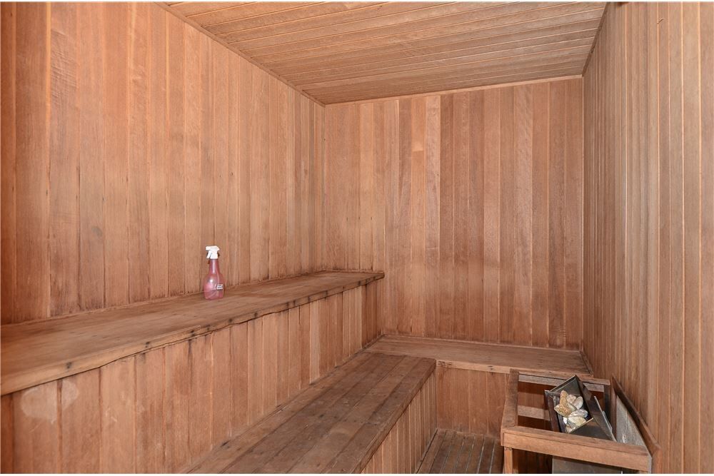 Apartamento à venda com 1 quarto, 70m² - Foto 28