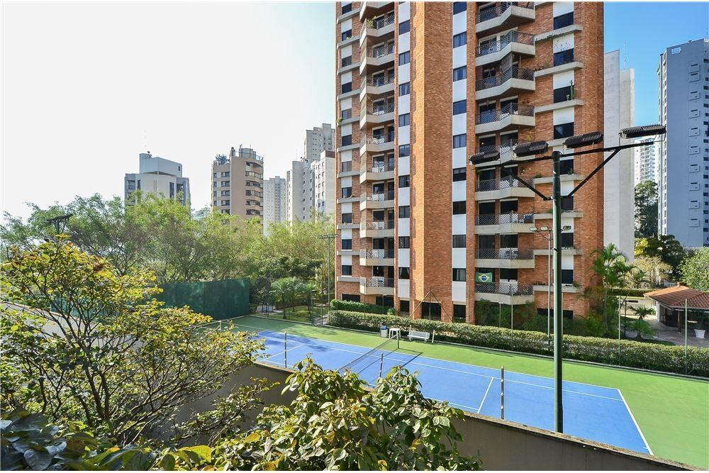Apartamento à venda com 1 quarto, 70m² - Foto 21