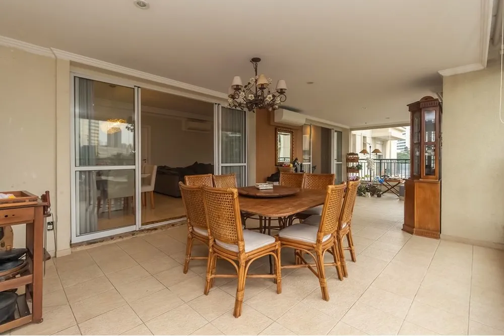 Apartamento, 4 quartos, 205 m² - Foto 1