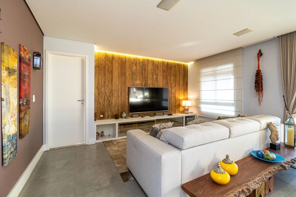 Apartamento à venda com 3 quartos, 168m² - Foto 2