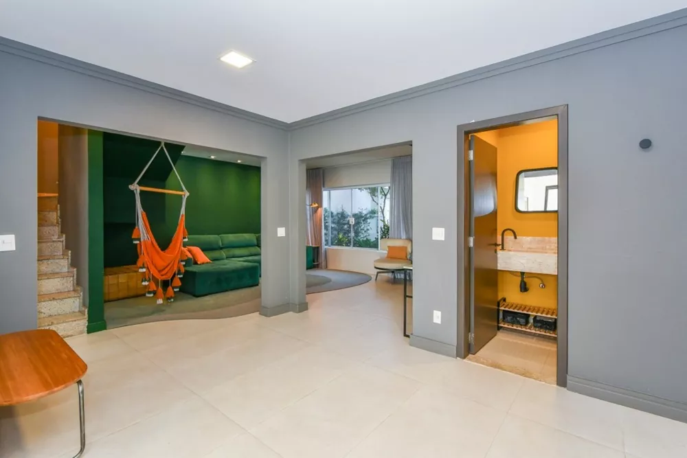 Casa à venda com 4 quartos, 240m² - Foto 3