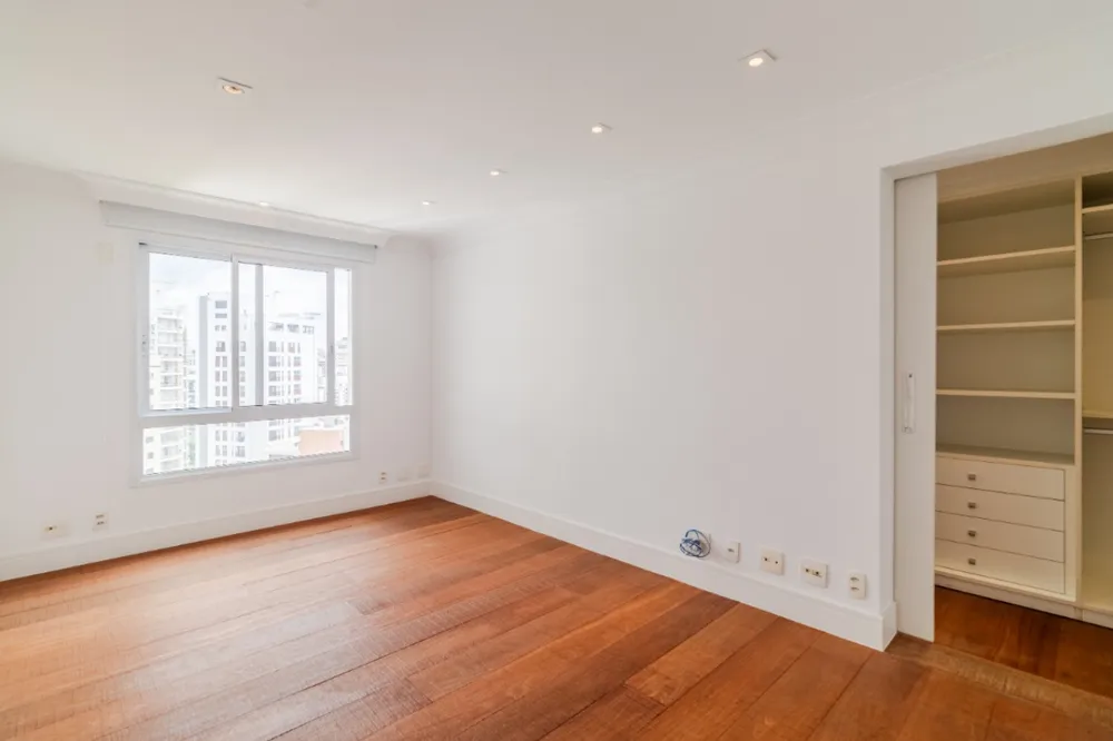 Apartamento, 3 quartos, 335 m² - Foto 3