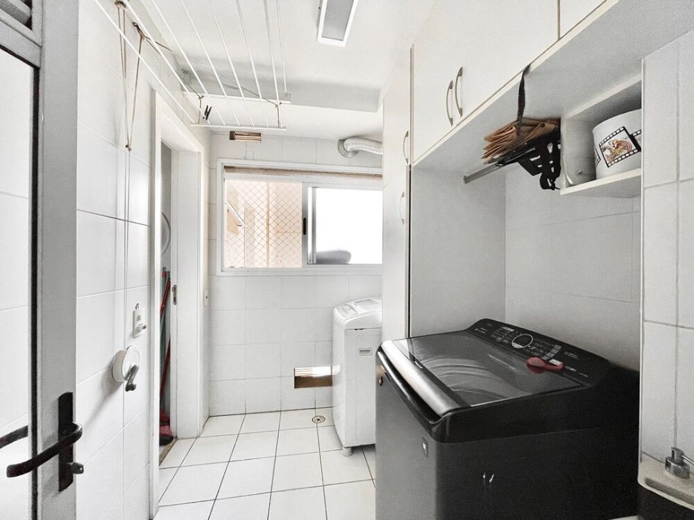 Apartamento à venda com 3 quartos, 192m² - Foto 4