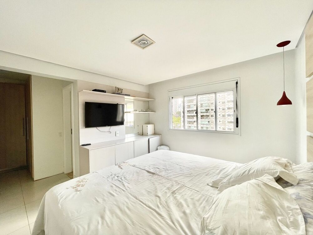 Apartamento à venda com 3 quartos, 192m² - Foto 7