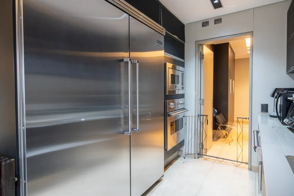 Apartamento, 3 quartos, 238 m² - Foto 1