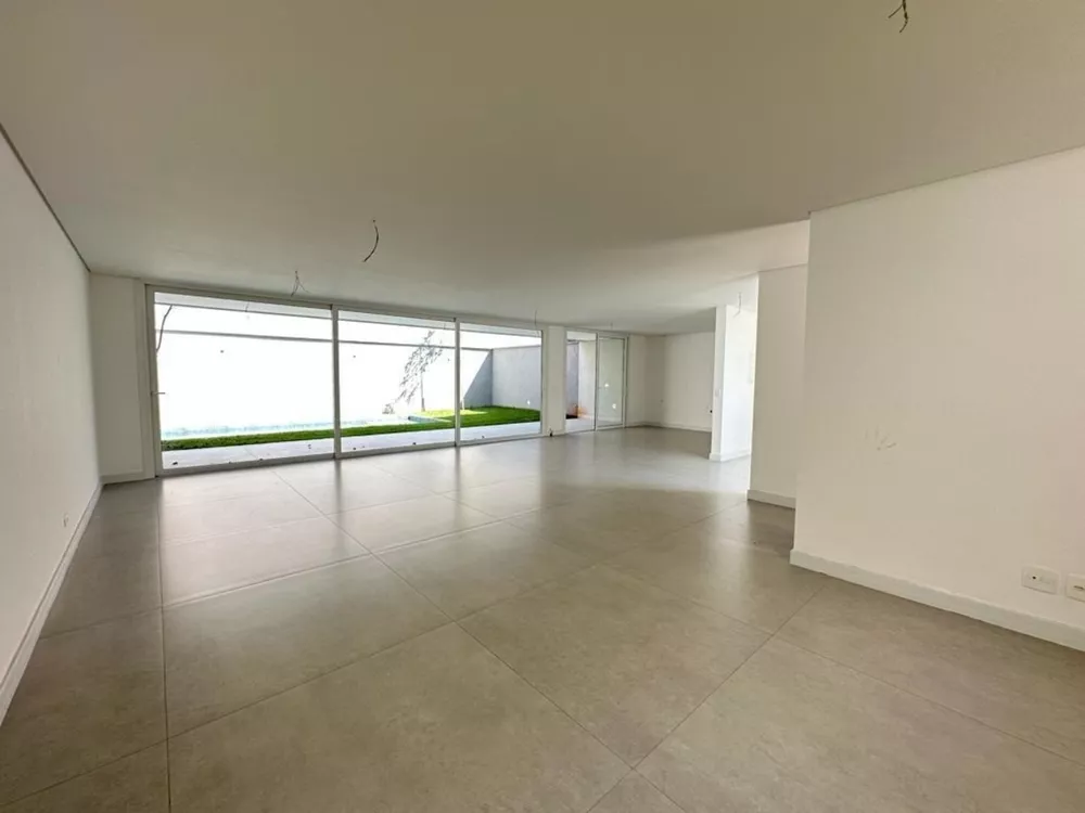 Casa à venda com 4 quartos, 401m² - Foto 7