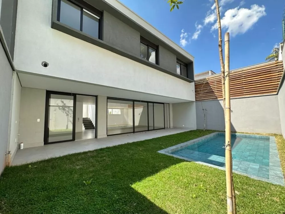 Casa à venda com 4 quartos, 401m² - Foto 1