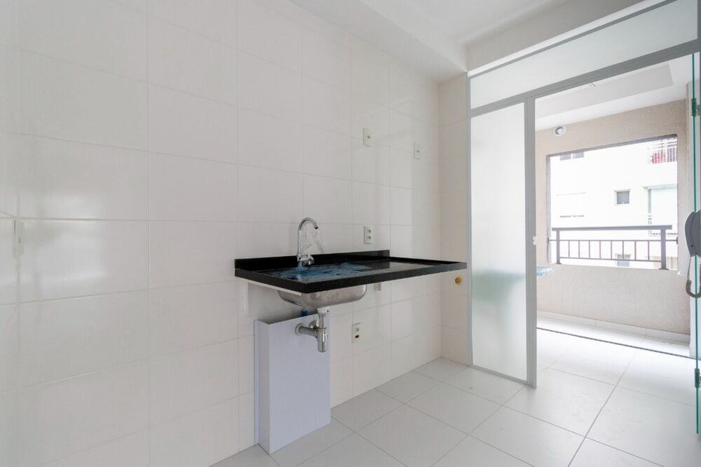 Apartamento à venda com 2 quartos, 66m² - Foto 2