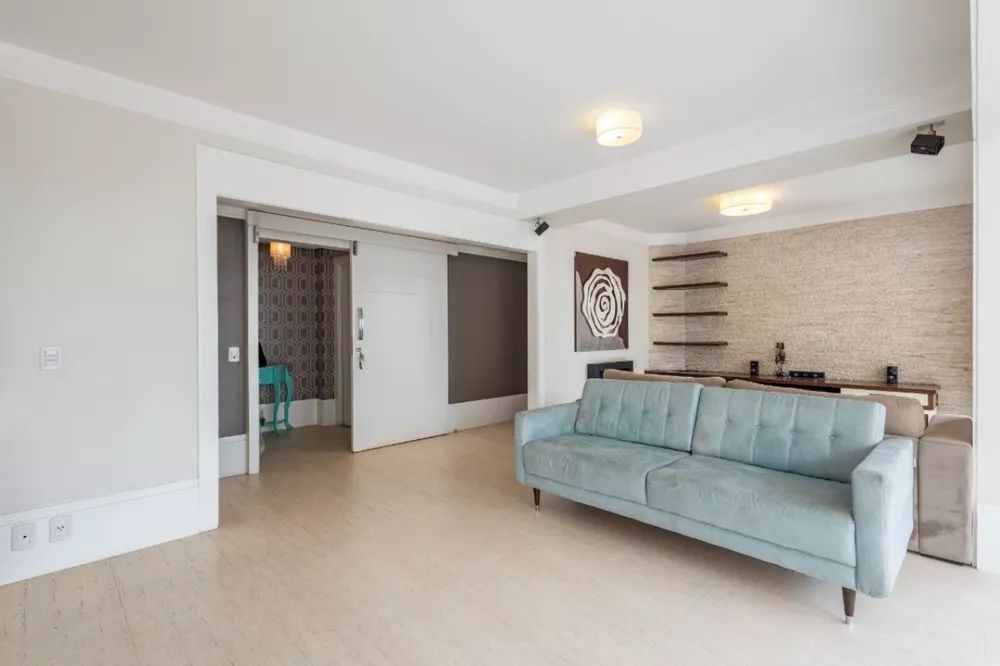 Apartamento à venda com 3 quartos, 198m² - Foto 4