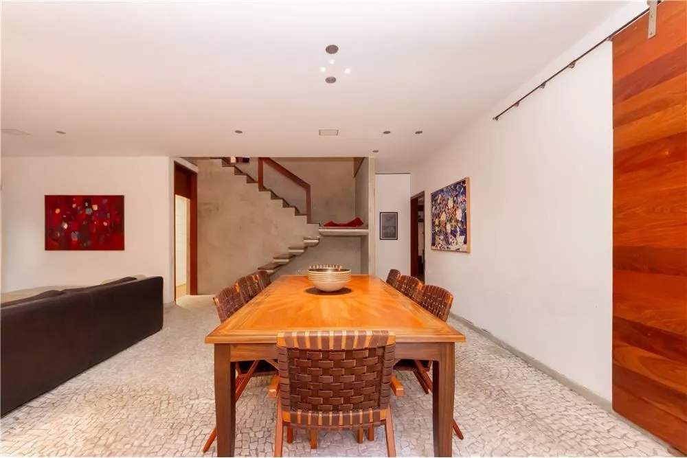 Casa à venda com 2 quartos, 350m² - Foto 7