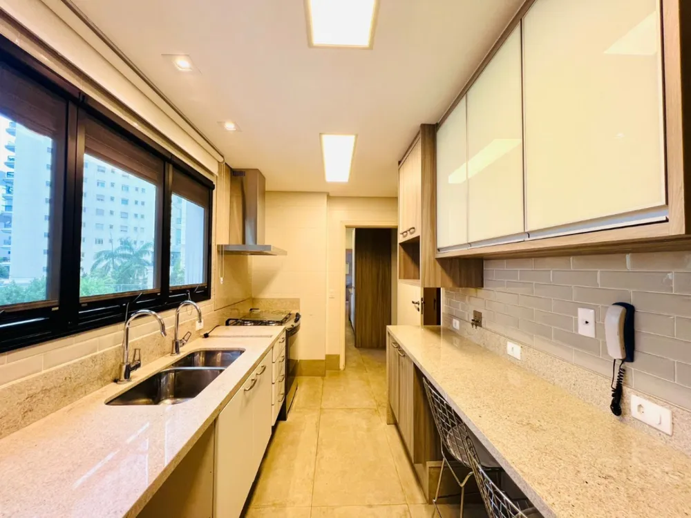 Apartamento, 4 quartos, 243 m² - Foto 5
