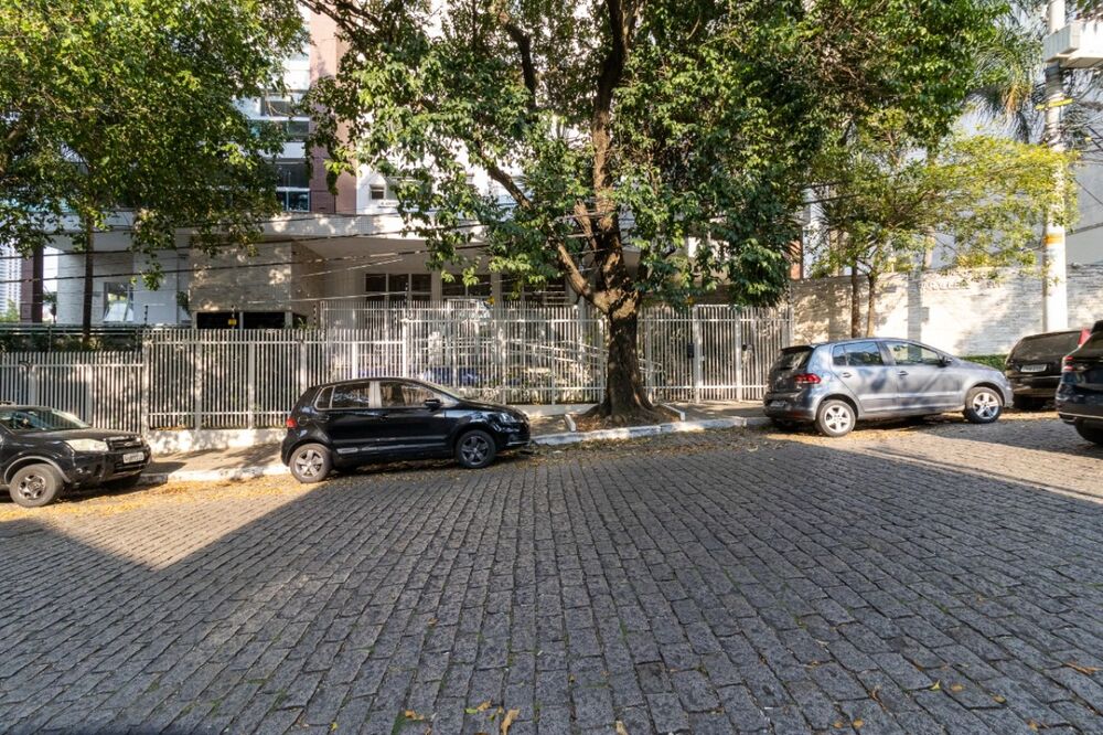 Apartamento à venda com 3 quartos, 226m² - Foto 12