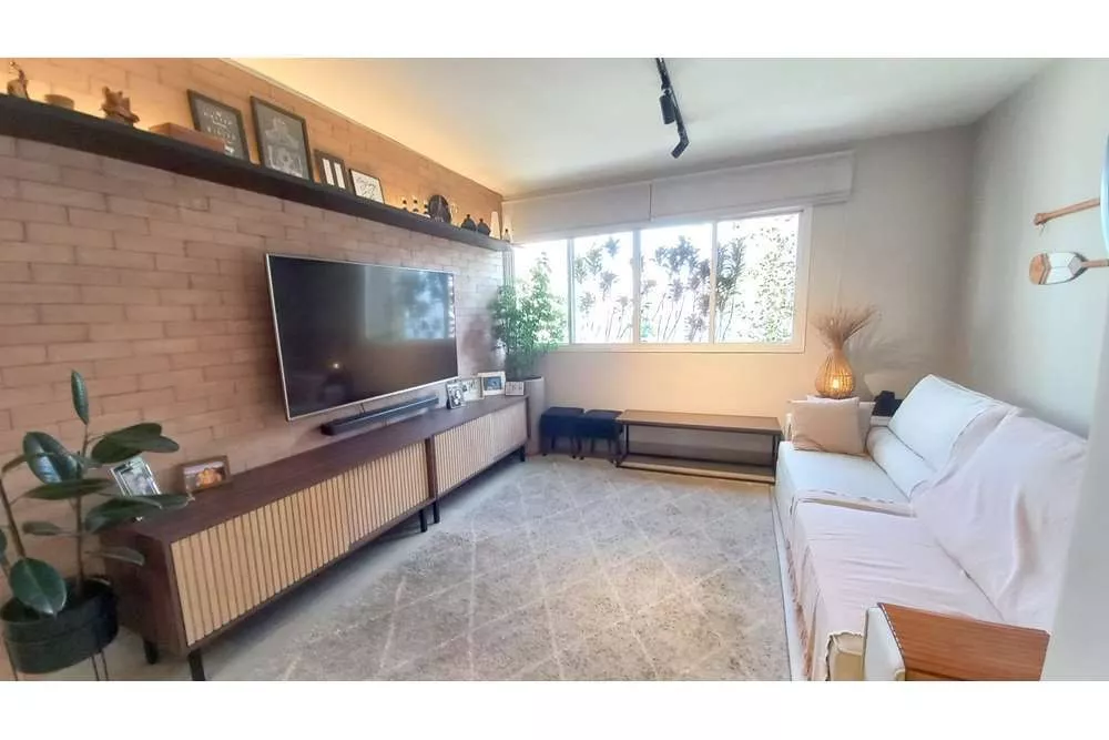 Apartamento à venda com 3 quartos, 108m² - Foto 2