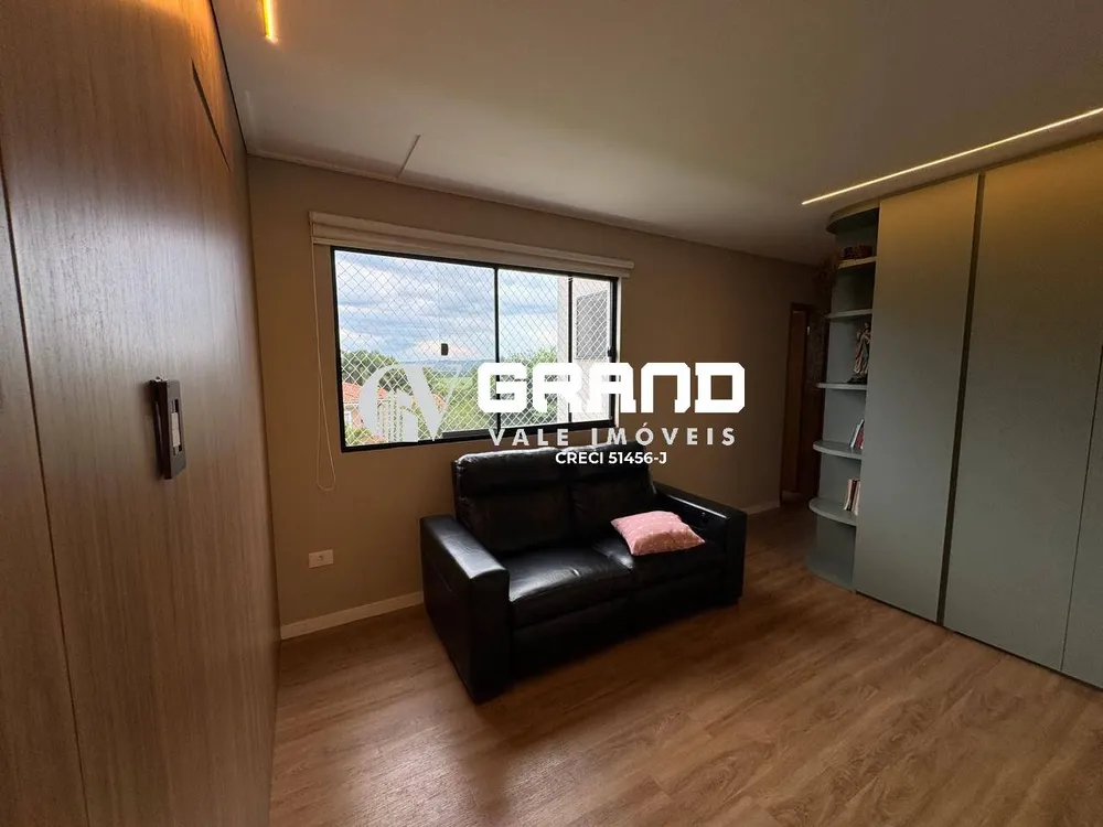 Casa, 3 quartos, 214 m² - Foto 4