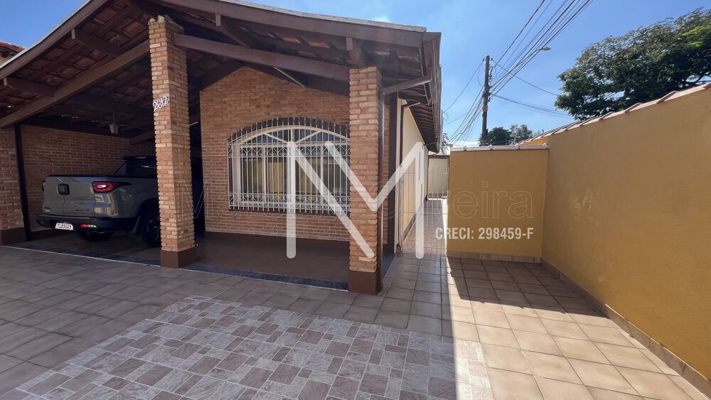 Casa à venda com 3 quartos, 150m² - Foto 2
