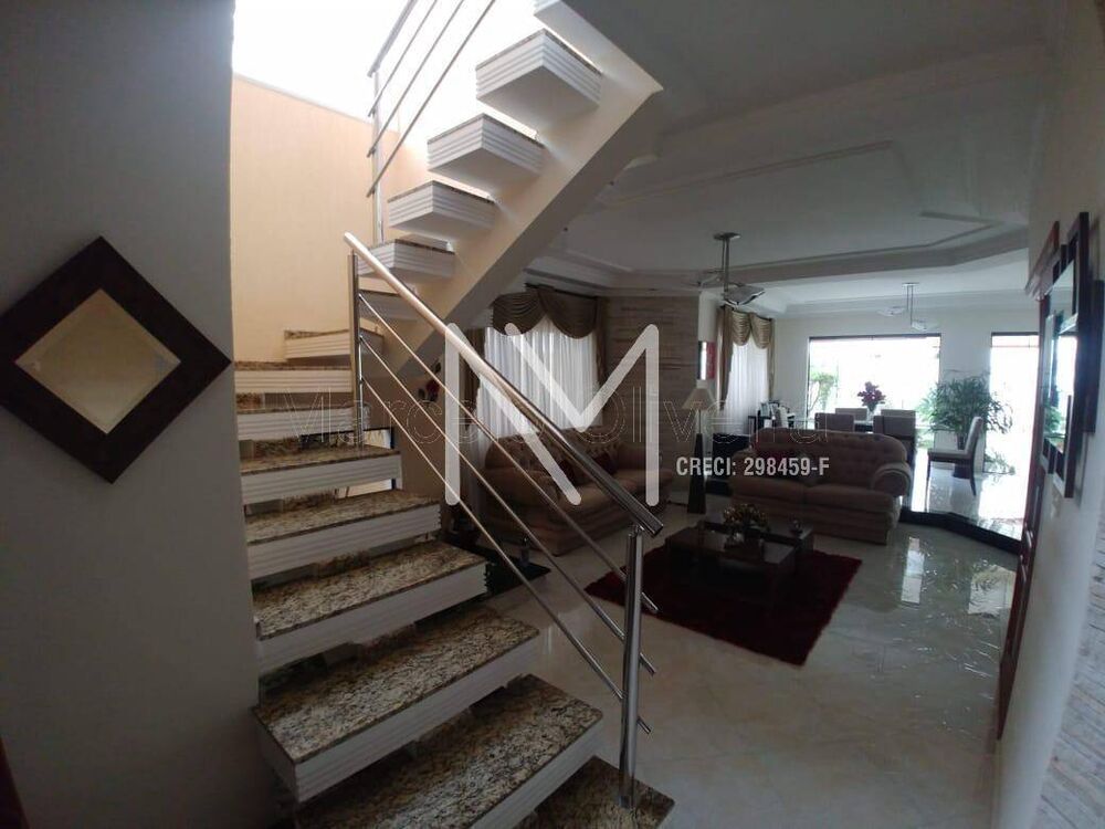 Casa de Condomínio à venda com 4 quartos, 340m² - Foto 1