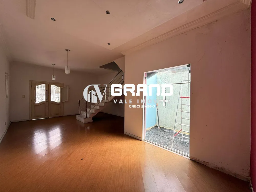 Casa, 3 quartos, 220 m² - Foto 3