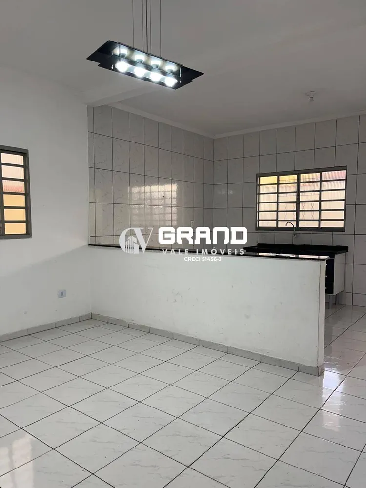 Casa, 3 quartos, 206 m² - Foto 1