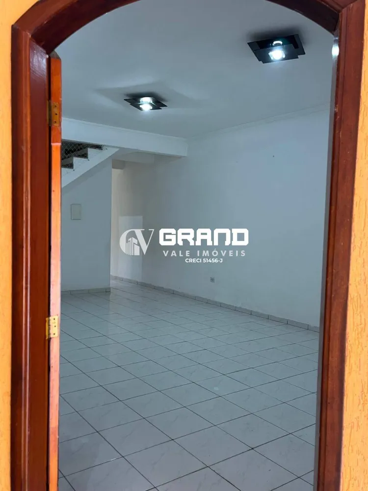 Casa, 3 quartos, 206 m² - Foto 3