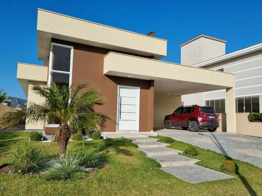 Casa, 3 quartos, 179 m² - Foto 1
