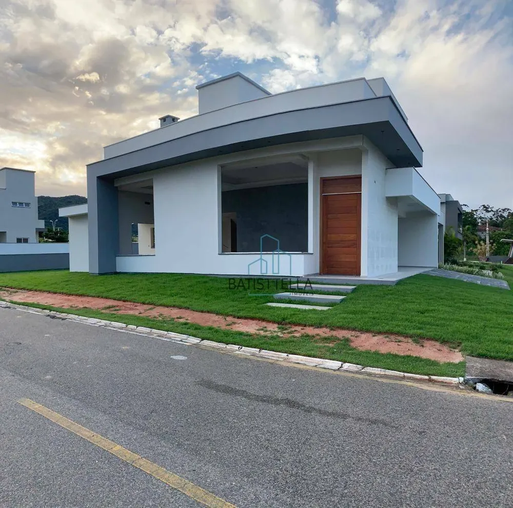 Casa, 3 quartos, 204 m² - Foto 1