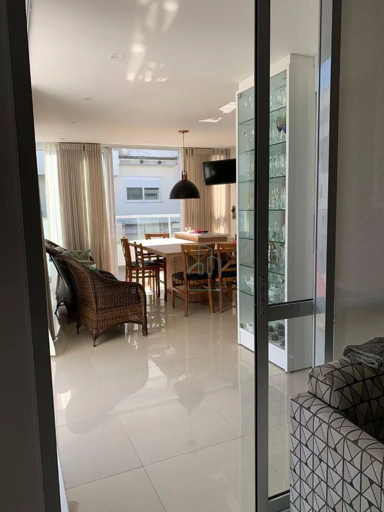 Cobertura, 3 quartos, 190 m² - Foto 2