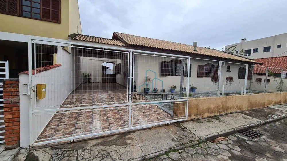 Casa, 4 quartos, 146 m² - Foto 1