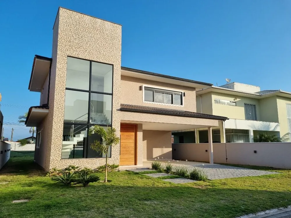 Casa, 3 quartos, 208 m² - Foto 1
