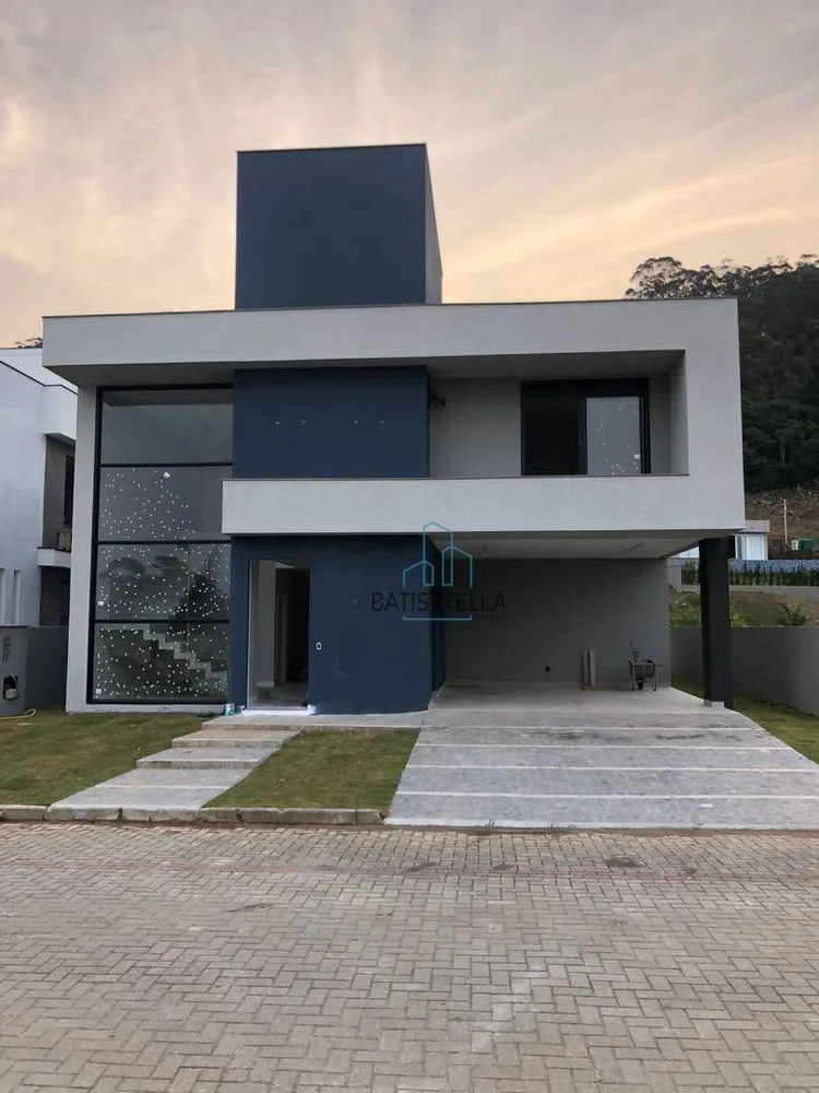 Casa, 4 quartos, 378 m² - Foto 1