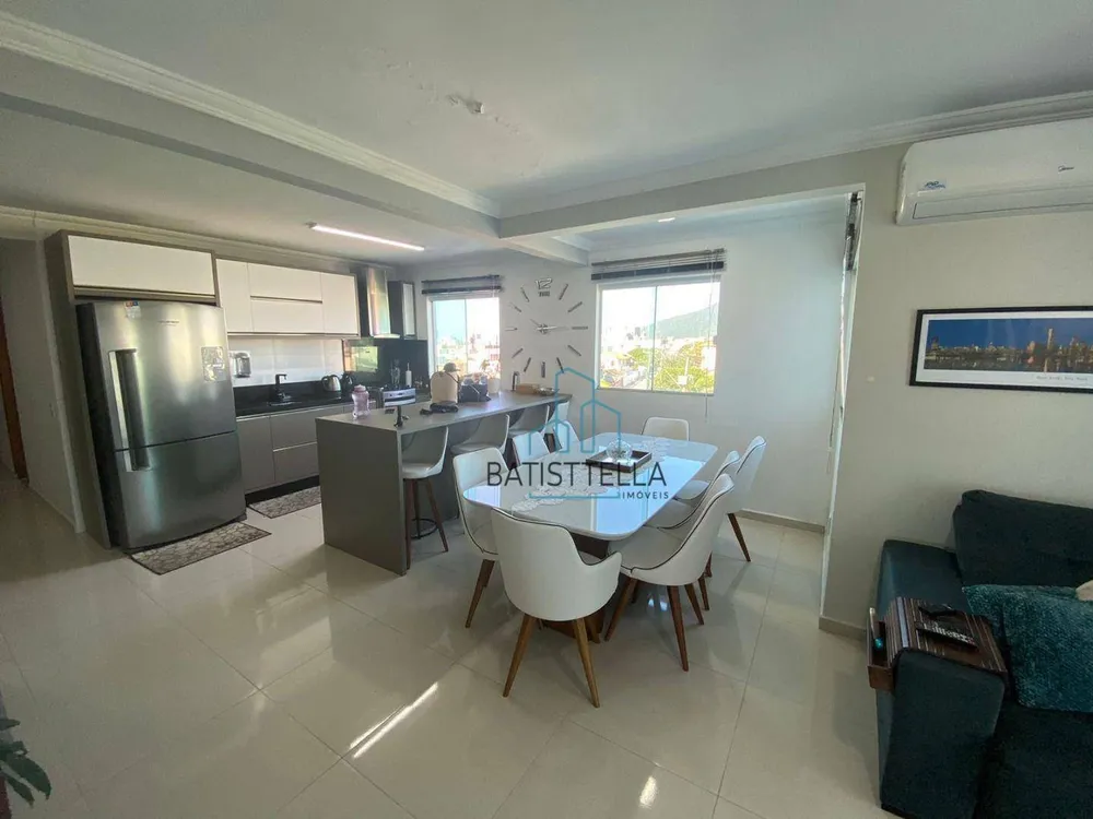Cobertura, 3 quartos, 240 m² - Foto 1
