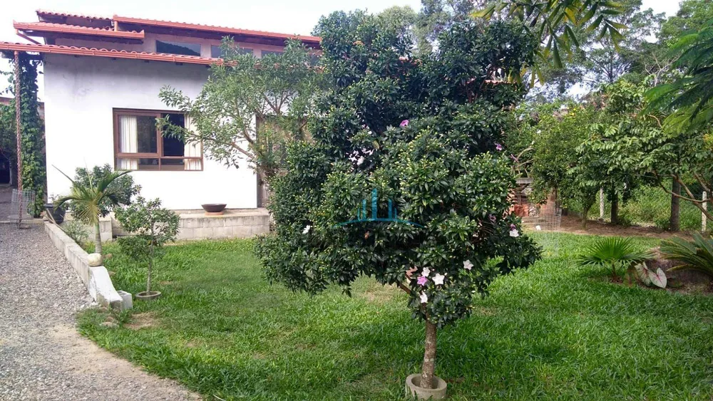 Casa, 5 quartos, 267 m² - Foto 1