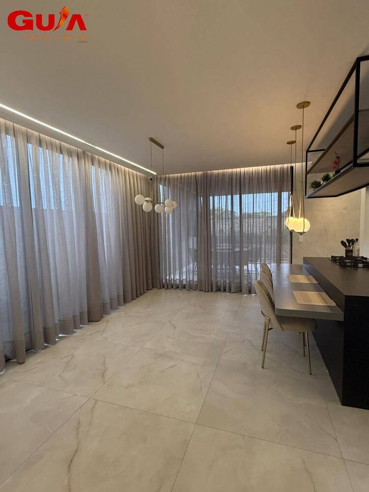Casa, 3 quartos, 223 m² - Foto 1