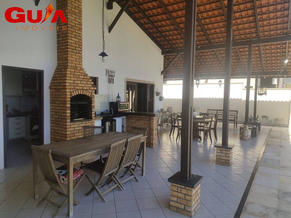 Casa, 3 quartos, 180 m² - Foto 1
