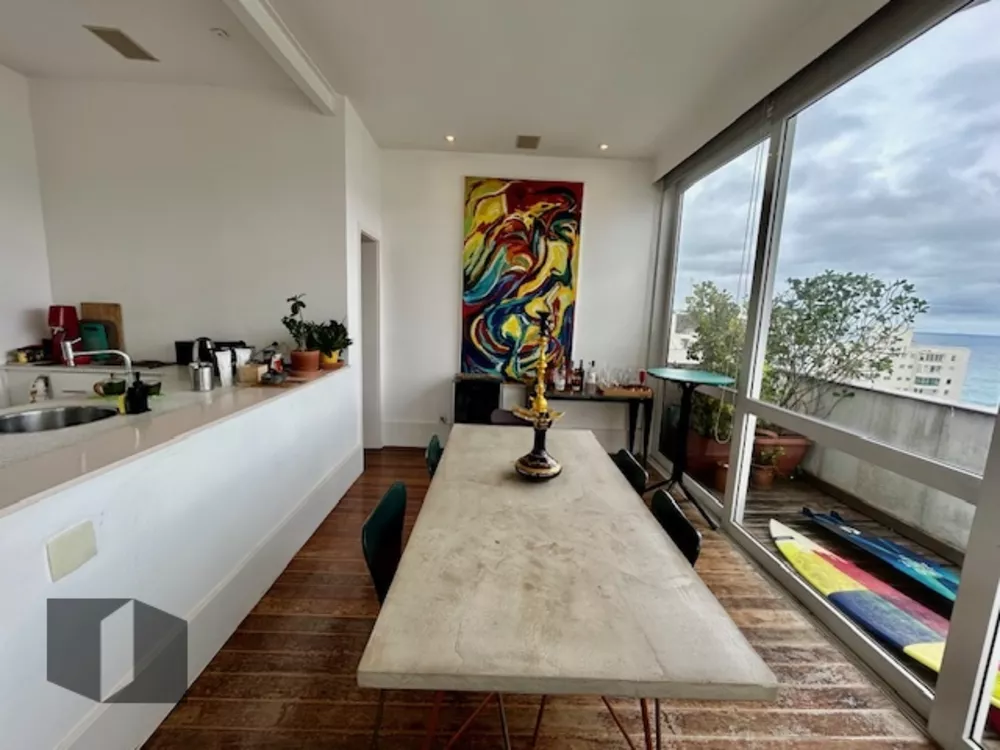 Cobertura à venda com 3 quartos, 241m² - Foto 4