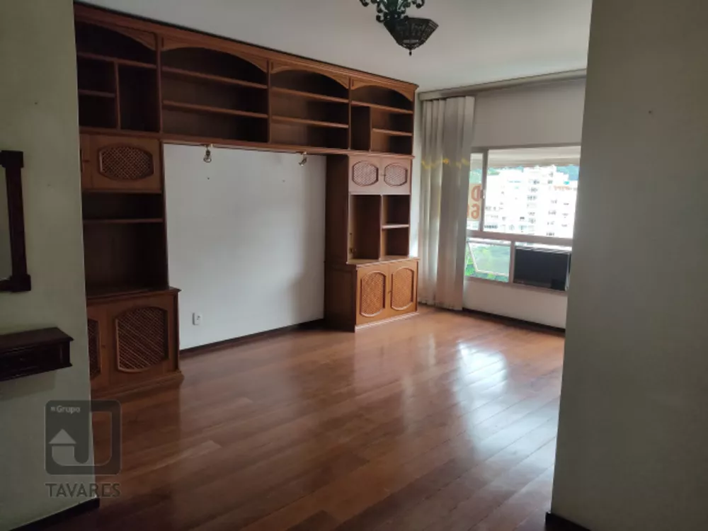 Apartamento à venda com 3 quartos, 113m² - Foto 2