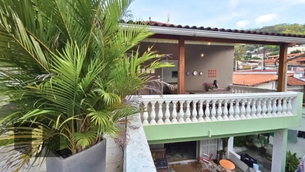 Casa, 5 quartos, 225 m² - Foto 2