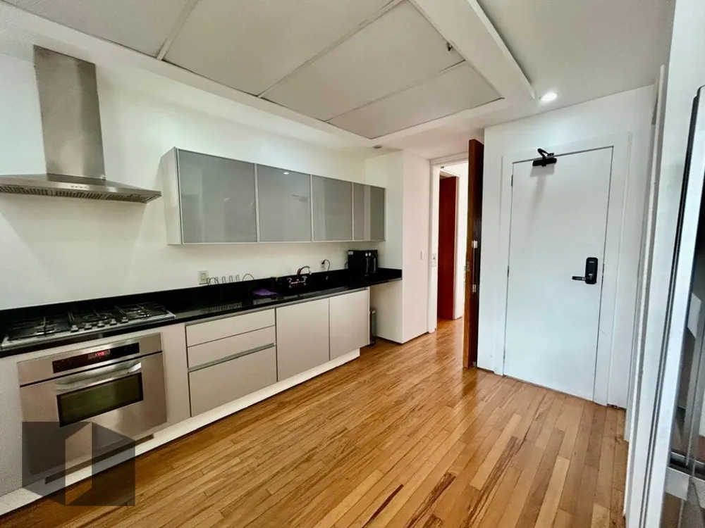 Cobertura, 3 quartos, 325 m² - Foto 2