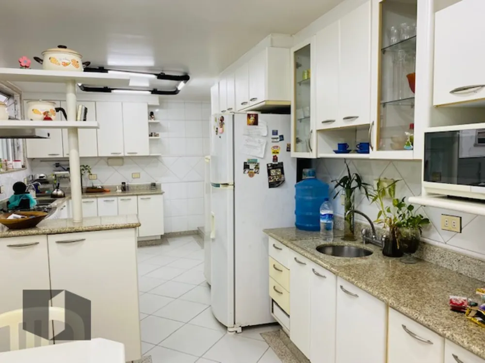 Apartamento, 3 quartos, 260 m² - Foto 12
