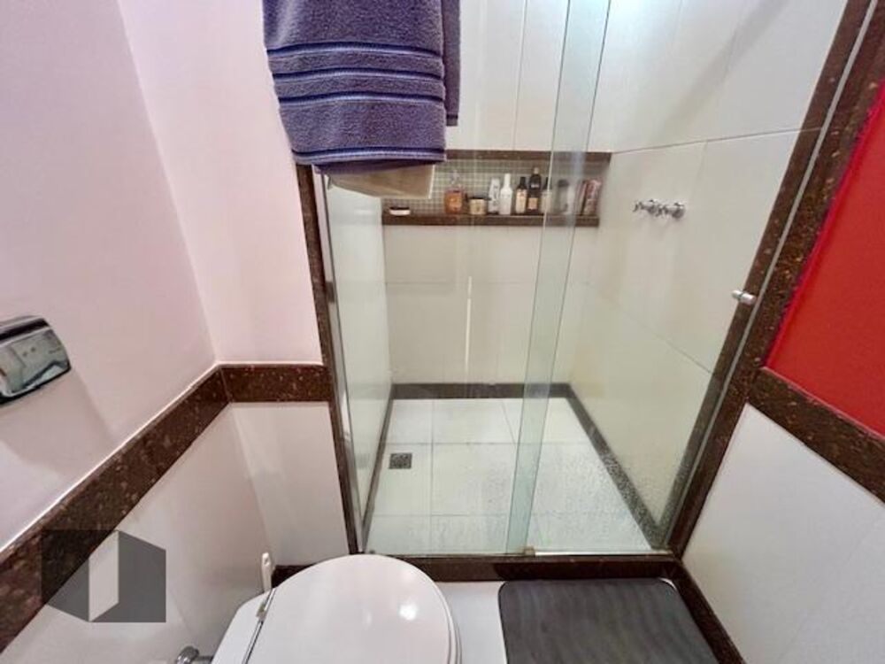 Apartamento à venda com 2 quartos, 78m² - Foto 2