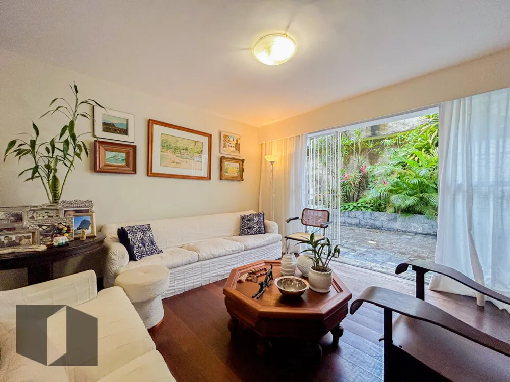 Casa, 5 quartos, 256 m² - Foto 1
