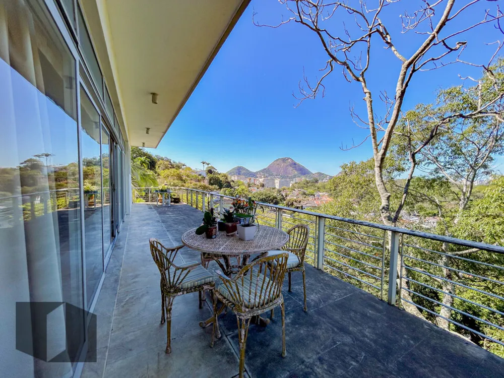 Casa, 4 quartos, 1332 m² - Foto 1